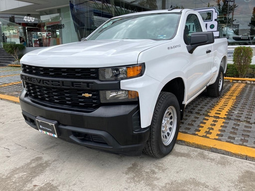 Imagen 4 de 12 de Chevrolet Silverado Reg Cab 2020