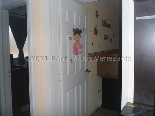 Imagen 8 de 17 de Acogedor Apartamento En Venta. Urb. Chacao. Mls #22-3913 Vanessa Sayago. 04125866548