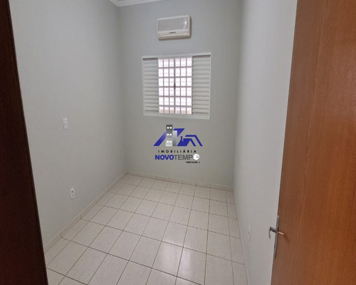 Imagem 5 de 15 de Casa Com 3 Dormitórios Em Araçatuba - Financia - Ca01209 - 70718367