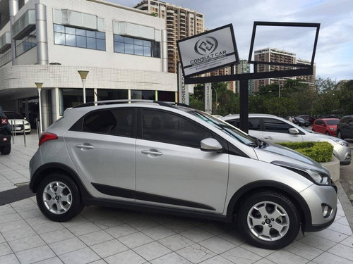 Imagem 3 de 15 de Hyundai Hb20x 1.6 16v Style Flex 4p Automático