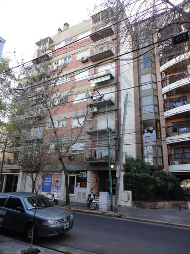 Departamento En  Venta De 2 Amb Con Cochera