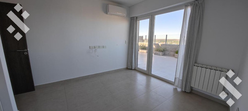 Venta Departamento Piso 3 Dormitorios - Nivel Gerencial - Bº Santa Genoveva