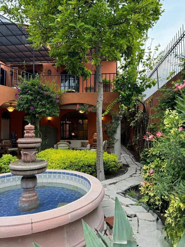 En Venta Casa Con Casita Independiente Y Rooftop En San Miguel De Allende