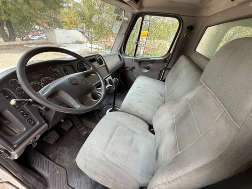 Freightliner M2 35k