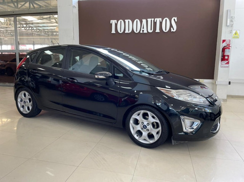 Ford Fiesta Kinetic Desing Titanium Año 2012 Color Negro