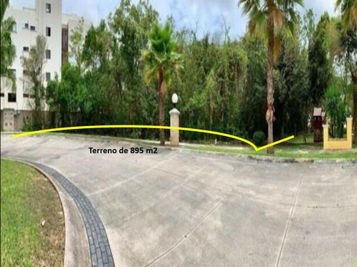 Terreno En Venta De 895 M2 En Glorieta En Residencial Villa Magna, Cancún