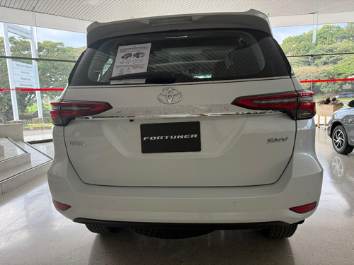 Toyota Fortuner 2.7 Srv Street Aut