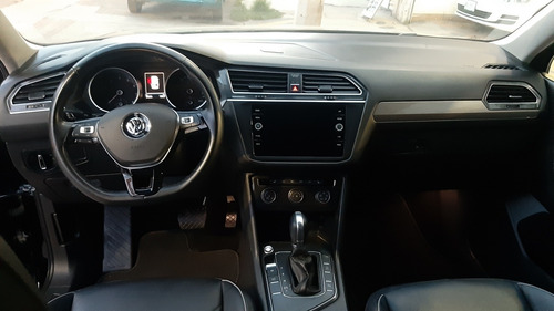 Imagen 12 de 15 de Volkswagen Tiguan 2018 1.4 Comfortline Plus At