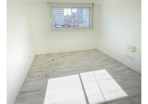 Venta. Departamento 2 Dormitorios. Reciclado A Nuevo.