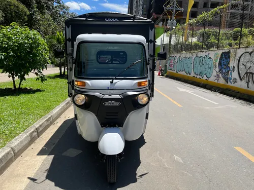 Motocarro Bajaj Re Maxima C Petrol Carpado