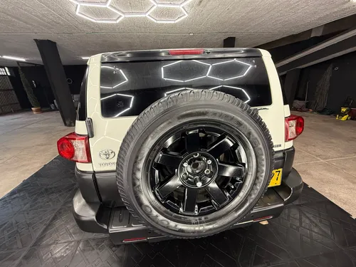 Toyota Fj Cruiser Black And White