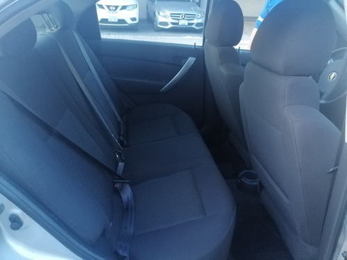 Imagen 7 de 9 de Chevrolet Aveo 2017 1.6 Lt Mt
