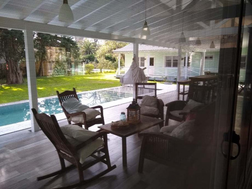 Imagen 13 de 14 de Chalet En Venta En Villa Udaondo