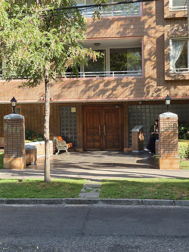 Departamento En Venta De 4 Dorm. Las Hortensias
