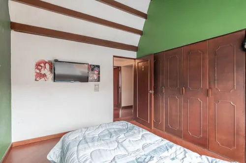 Casa En Venta En Alhambra. Cod V14653