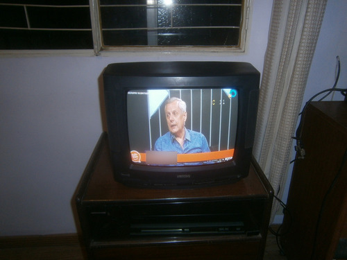 Tv 14 Philips Modelo Tipo 14 Gx 1515-77b Con Control (Usado)