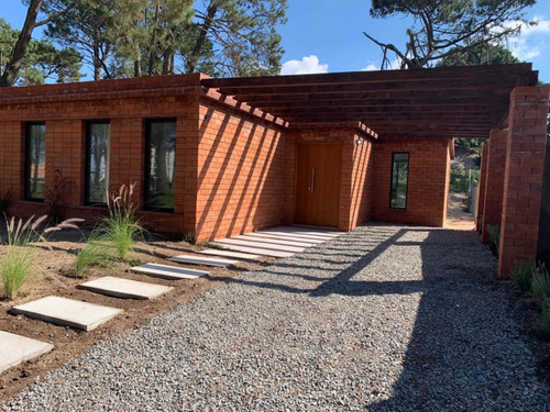 Punta Del Este Vendo Casa 3 Dorm Estrenar A Pasos Del Mar