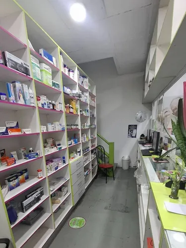 Farmacia En Venta - Av. Bolívar - Valencia (130 Mts.) Fp 283183