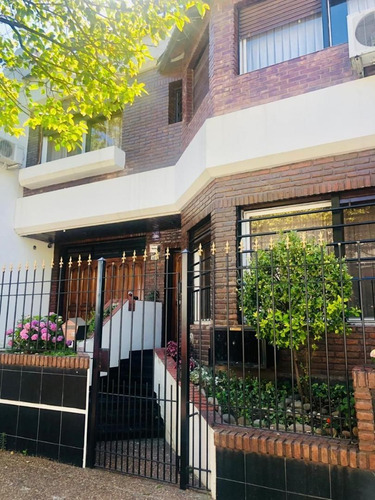 Venta: Casa De 5 Ambientes Con Garage. P. Avellaneda.