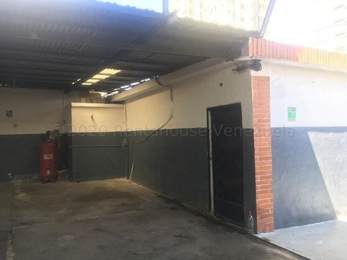 Imagen 19 de 30 de Galpones Con Locales En Venta Zona Centro Barquisimeto #22-7175 Daniela Linarez 0424-5390659