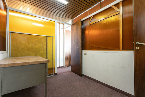 Imagen 18 de 30 de Venta Oficina En Monserrat Con Balcón Terraza.