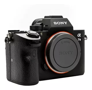 Sony A7iii Full Frame 24mp Solo Cuerpo Mirrorless Ilce-7m3