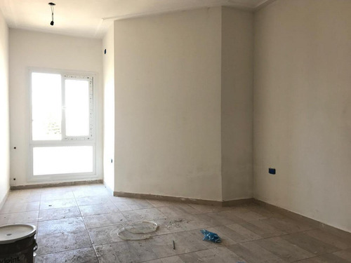 Imagen 7 de 12 de 2 D - 2 Baños - Radiadores/cocina Separada - Macrocentro