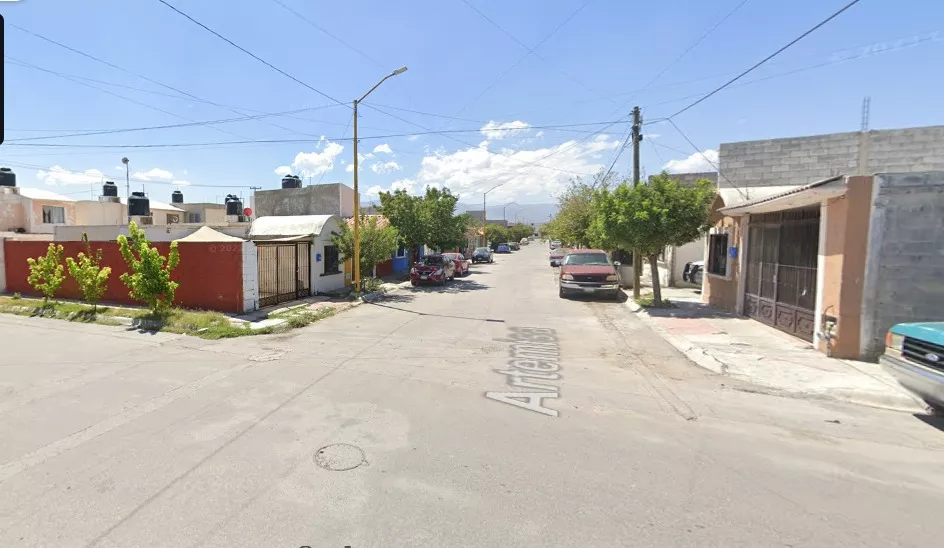 Remate Bancario En Ciudad Las Torres, Saltillo, Coahuila. -ijmo1
