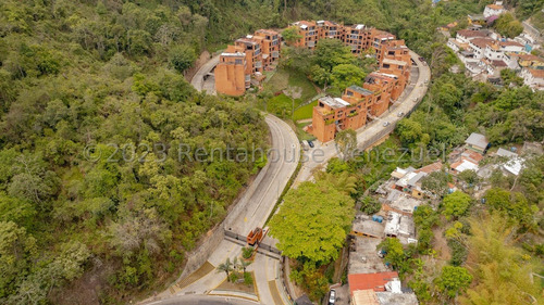 Extraordinario Townhouse En La Boyera