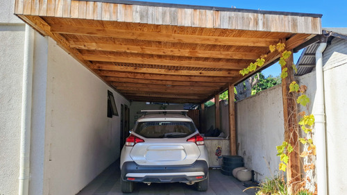 Casa Moderna Y Amplia 5d/4b Con Quincho En Arriendo