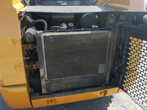 Imagen 8 de 14 de 07) Minicargador Case Sr200 2014