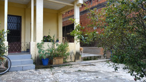 Vende-se Terreno Com 4 Imóveis