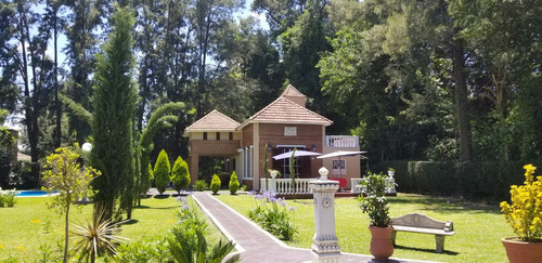 Permuta O Venta Hermosa Casaquinta O Permanente - 2 Casas