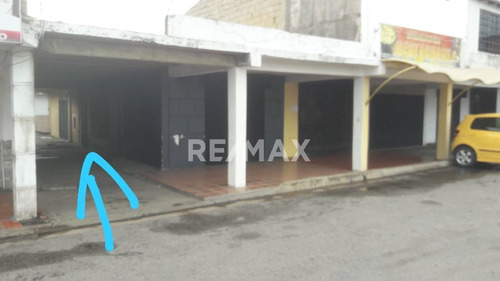 Imagen 3 de 4 de Se Vende Local En Centro Comercial Tipuro Norte (el Sambilito), Principal De Tipuro