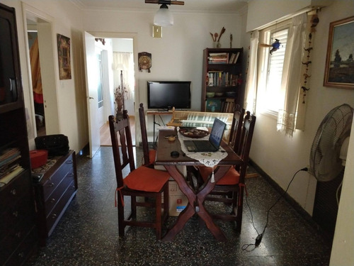 Imagen 3 de 13 de Vende O Permuta Hermosa Casa Impecable De Tres Ambientes En Zona Residencial De Azul