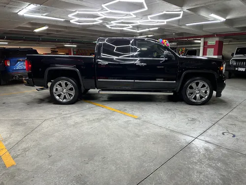 GMC Sierra 6.2 Denali Dvd At