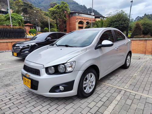 Chevrolet Sonic 1.6 Lt 4 p