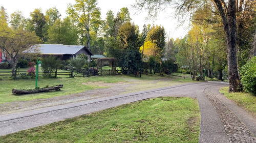 Casa Orilla Lago En Exclusivo Condomino En Saltos Del Molco
