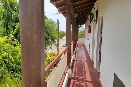 Imagen 25 de 29 de Edificio En 2 Niveles 10 Deptos En Planta Baja Y 11 En 1º Piso Estacionamiento Parrillas