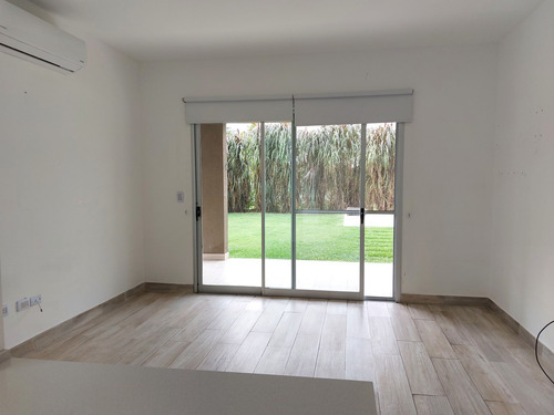 Casa En Venta Ubicado En Barbarita, General Pacheco, Tigre