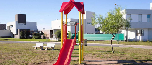 Lote Central Fondo Espacio Verde - Siete Soles