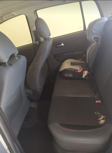 Imagem 8 de 8 de Volkswagen Crossfox 2013 1.6 Vht Total Flex I-motion 5p