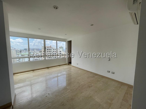 Magnífico Apartamento En Alquiler Altamira Amc