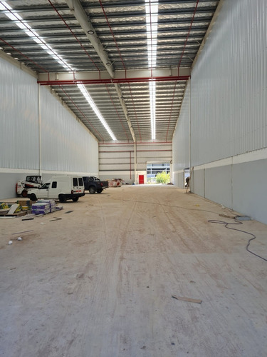 Nave Industrial 1000 M² A Estrenar
