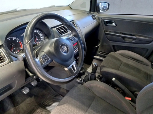 Imagen 9 de 11 de Volkswagen Suran Cross 1.6 Highline 101cv
