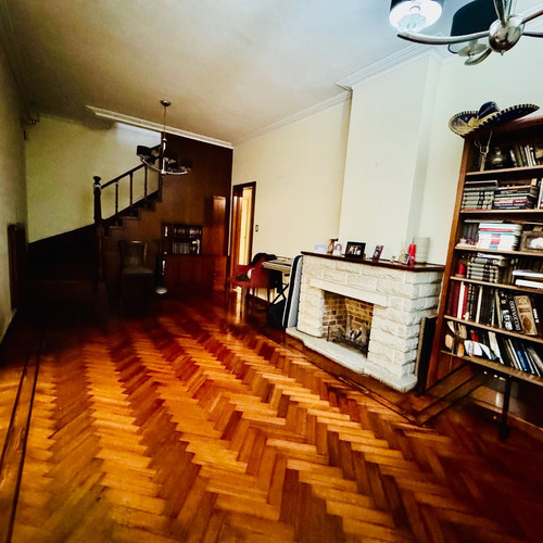 Venta Casa 6 Ambientes Villa Sarmiento Con Piscina