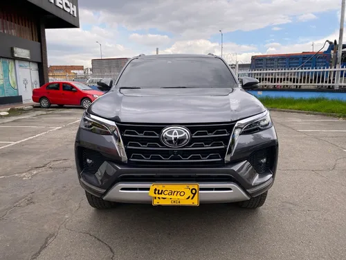 Toyota Fortuner 2.4 SRV AT