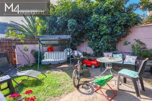 Imagen 2 de 29 de Casa En Venta De 5 Dorm. En Las Condes