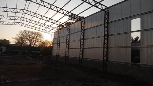 Depósito De 1000 M2 Cubiertos En 1 Planta