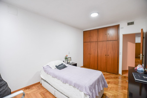 Imagen 12 de 30 de Casa 6 Dormitorios En Venta La Plata Pza Malvinas